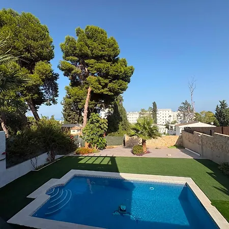 Paraiso Pool And Garden *