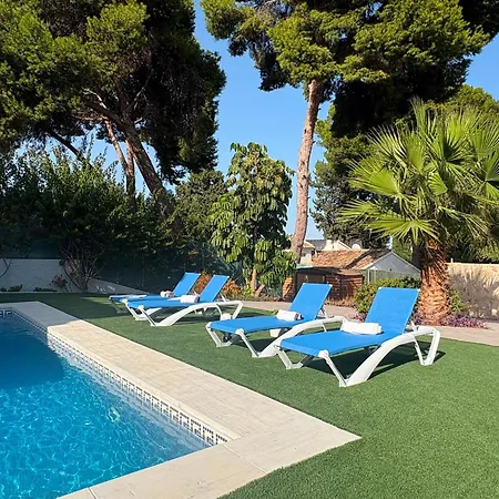 Paraiso Pool And Garden *